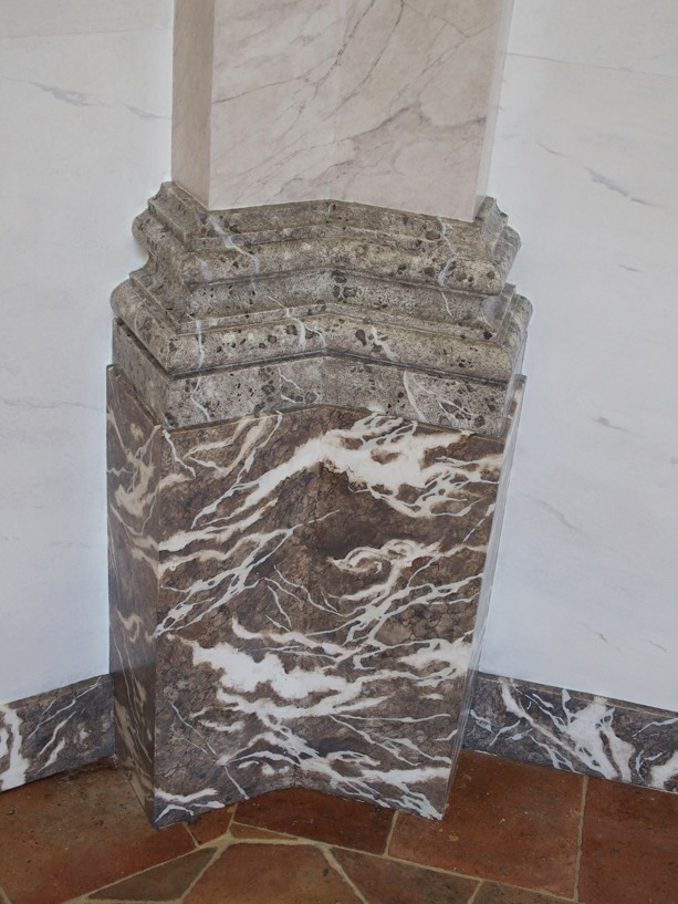 Création faux marbre dans une chapelle de Château
